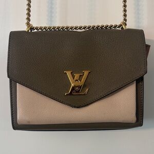 Louis Vuitton Mylockme (BB) LV Chain Bag Luxury Crossbody Greige LV